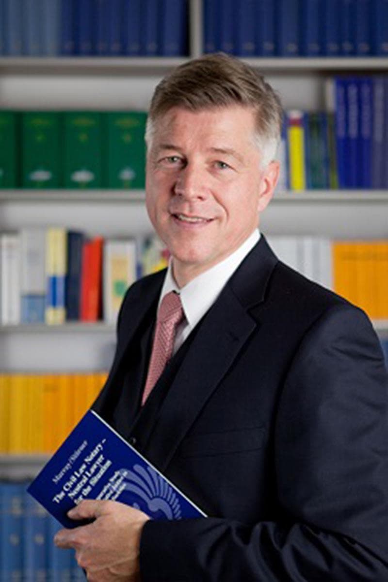 Notare Dr. Joachim Püls und Manuel Kahlisch