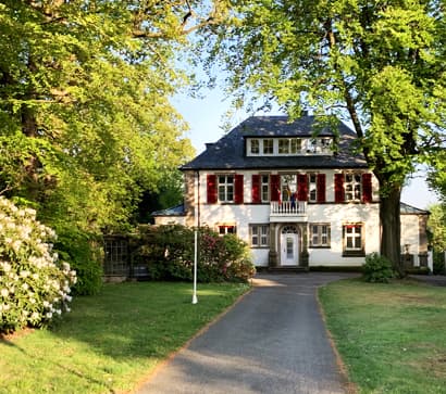 Notare Dr. Schwerin & Neukirchen
