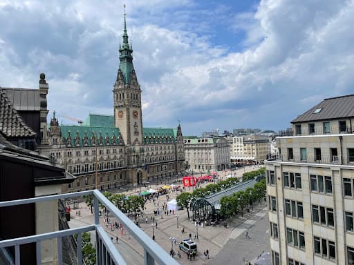 Notariat Mönckebergstraße - Notare Dr. Wagner, Großer, Dr. Peters, Dr. Johannsen — Kundenfoto